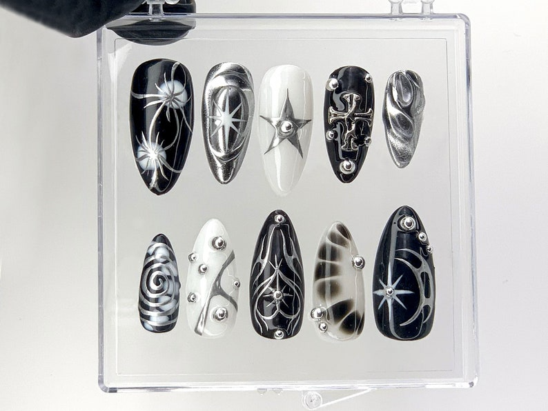 Elegant Gothic Press On Nails | 3D Designs with Cross, Star, Spiral Acrylic Nails | Monochrome Nail Art | Y2k Nails | Custom Nails | HC552YL