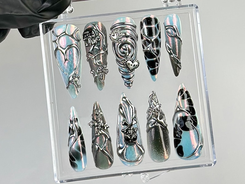 Gothic Black Chrome Press On Nails | Cyberpunk 3D Press Ons | Holographic 3D Fake Nails | Gothic, Y2K, Dark Nail Art | Gothic Nails |HC773YC
