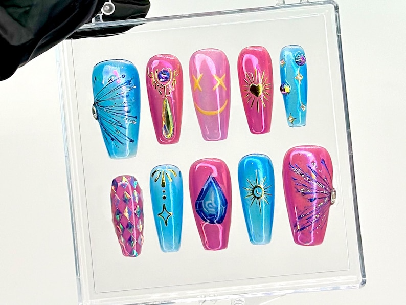 League of Legends Jinx Fake Nails | LoL Jinx Nail Art | Jinx-Themed Press Ons | Inspired by League of Legends Nails | Bold, Chaotic |HB711YC