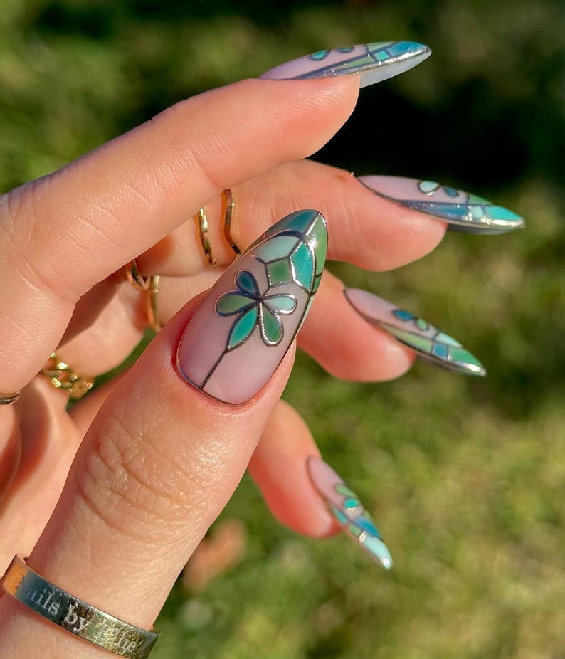 Stained Glass Floral Press On Nails | Neutral Floral Press Ons | Nude & Metallic Fake Nails |Elegant Bridal Nail Art |Wedding Nails |HB778YC