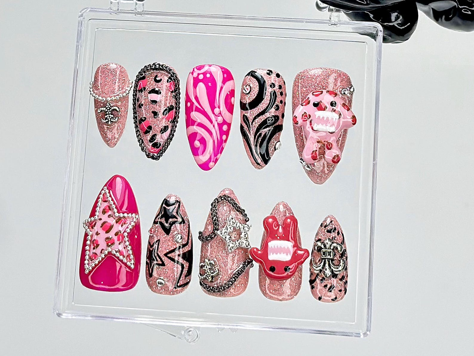 Cute Monster 3D Press On Nails | Pink Glitter Punk Fake Nails | Hot Pink Y2K Nail Art |Indie Star Punk Kawaii Nails |Alt Star Chain |HB929YC