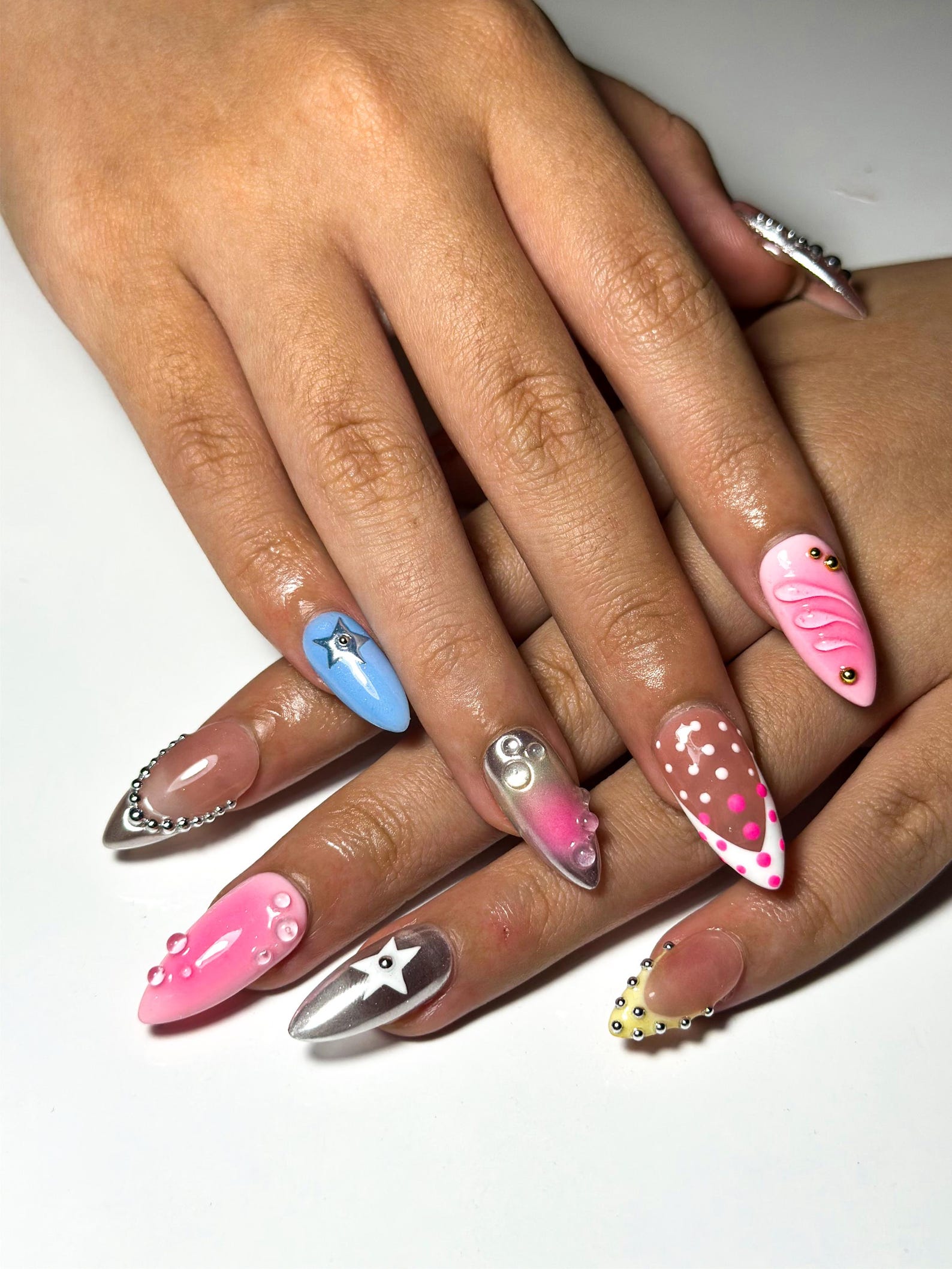 Glossy Press On Nails with Chrome Silver and Jelly Pink | Star Accent Pastel Nails in Almond Shape | Cute Nails | JC345NC