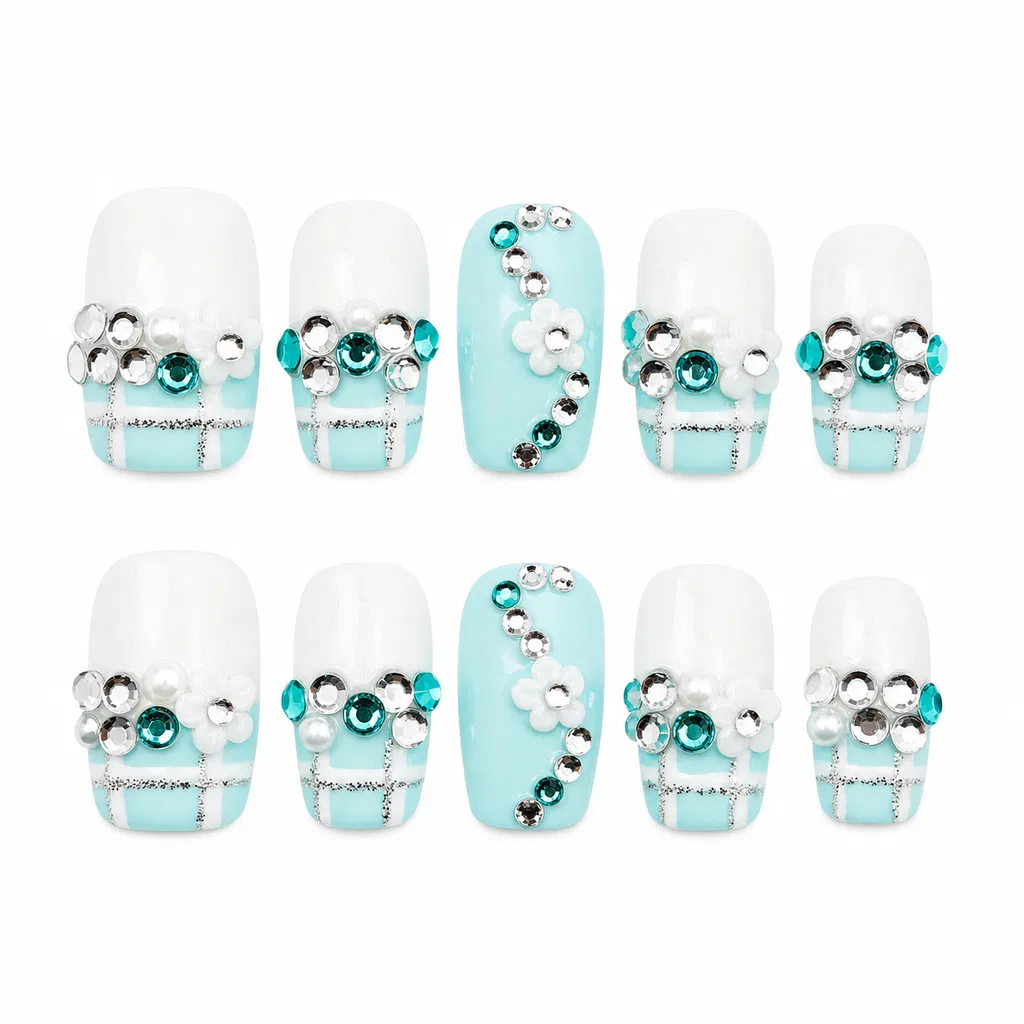 Tiffany Blue Rhinestone Press-On Nails Luxury Crystal & Pearl Nail Set Blue & White Plaid Glam Nails Sparkle 3D Flower Fake Nails/010