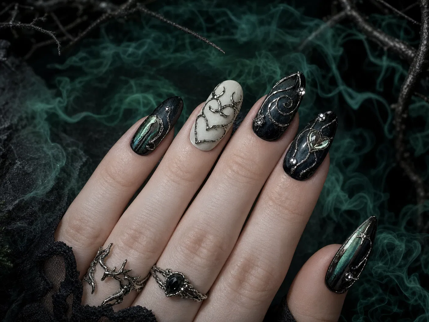 Moonlit Phantom Black Silver Press-On Nails – Elegant Gothic Witchcore Style/008