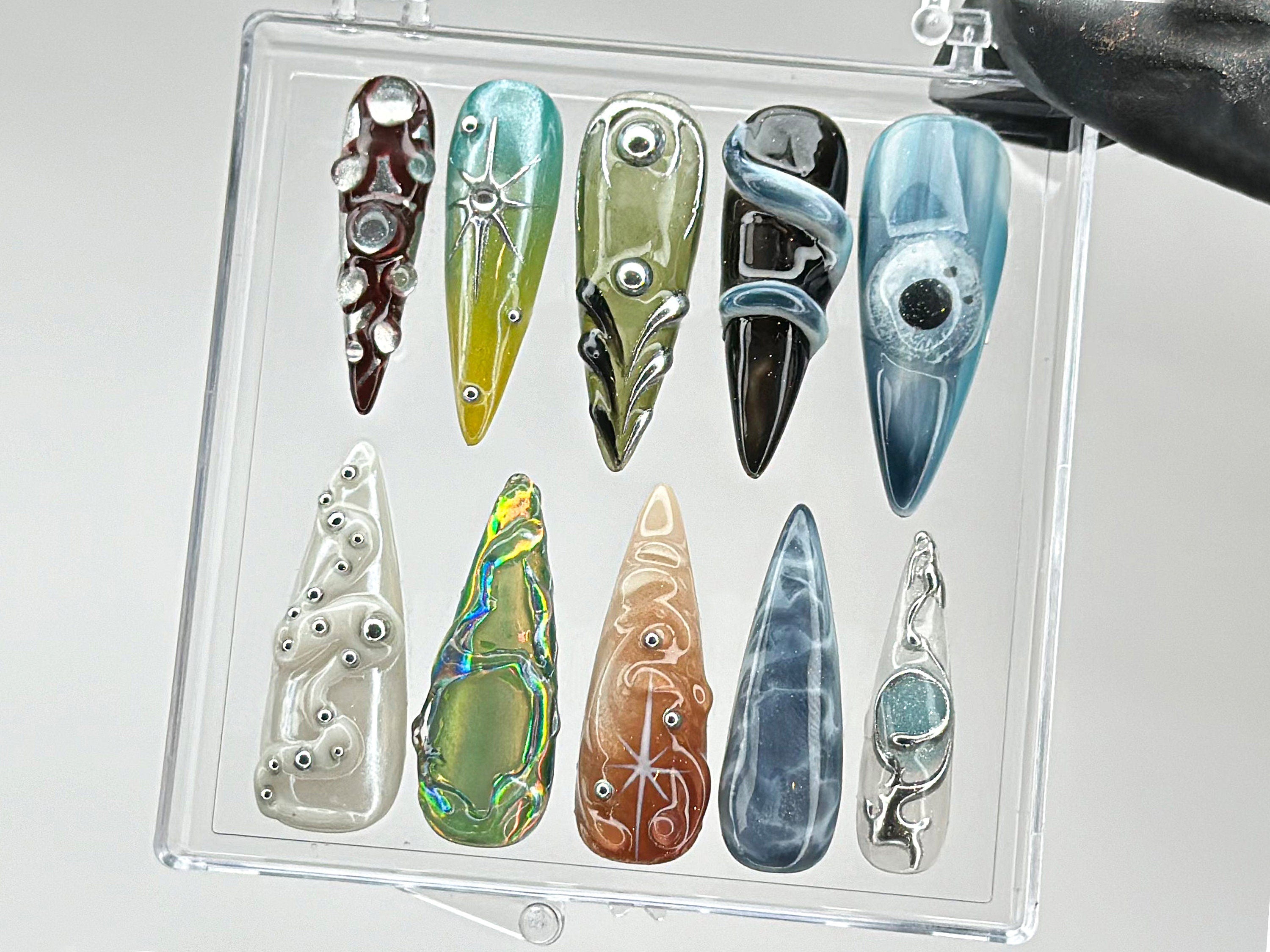 Holographic Splendor Press On Nails | Chrome & Holographic Press Ons | Trending Chrome Nail Art | Gothic Nails | Y2k Nails | HD471TG